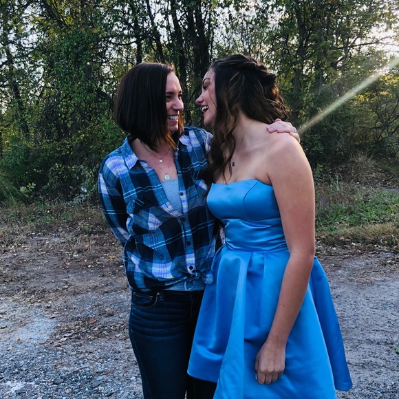 Meet your Posher, Mandi - Picture 8 of 9